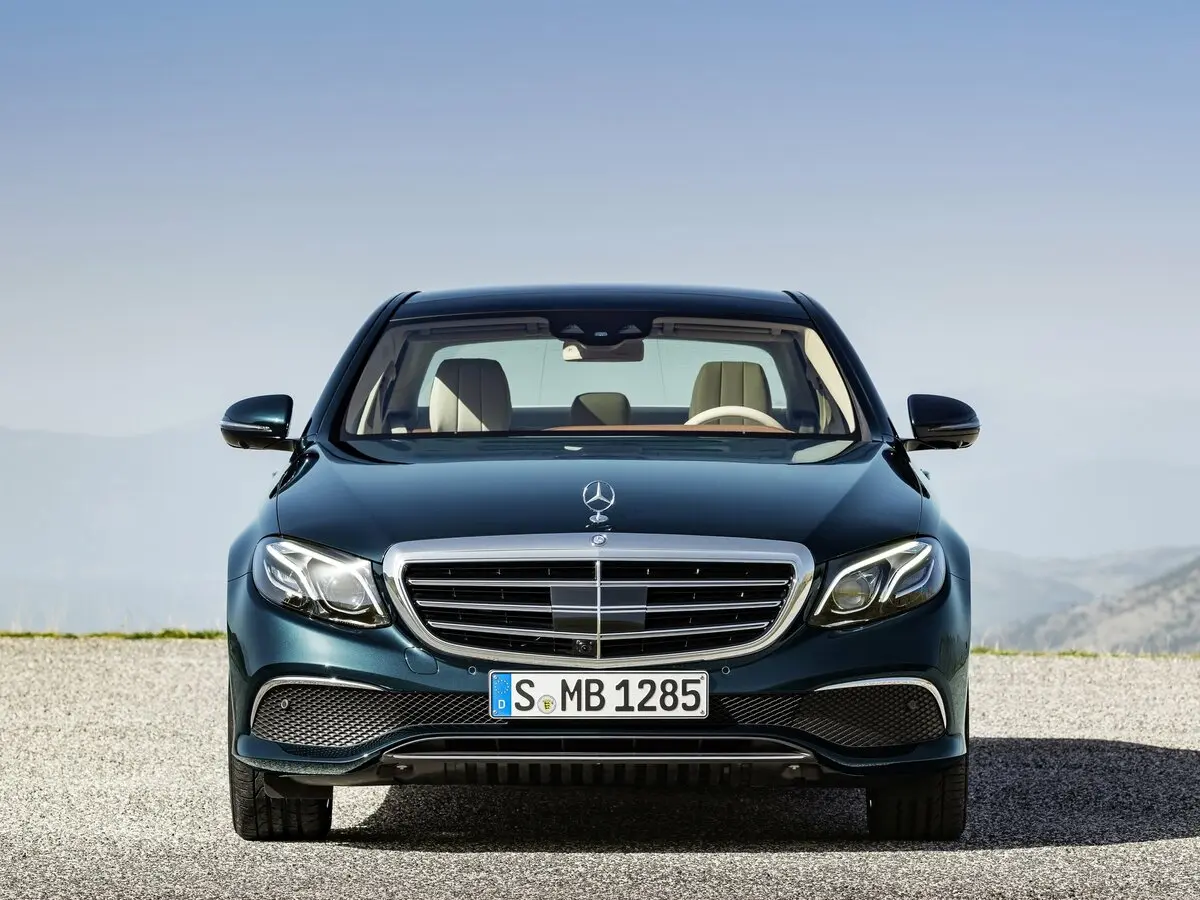 Mercedes-Benz E-Класс V (W213, S213, C238) Седан — фото 3