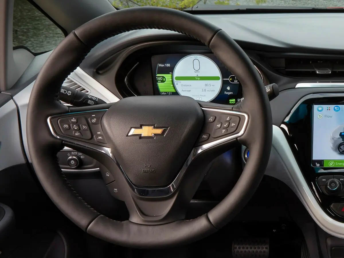 Chevrolet Bolt I Хэтчбек 5 дв. — сүрөт 8