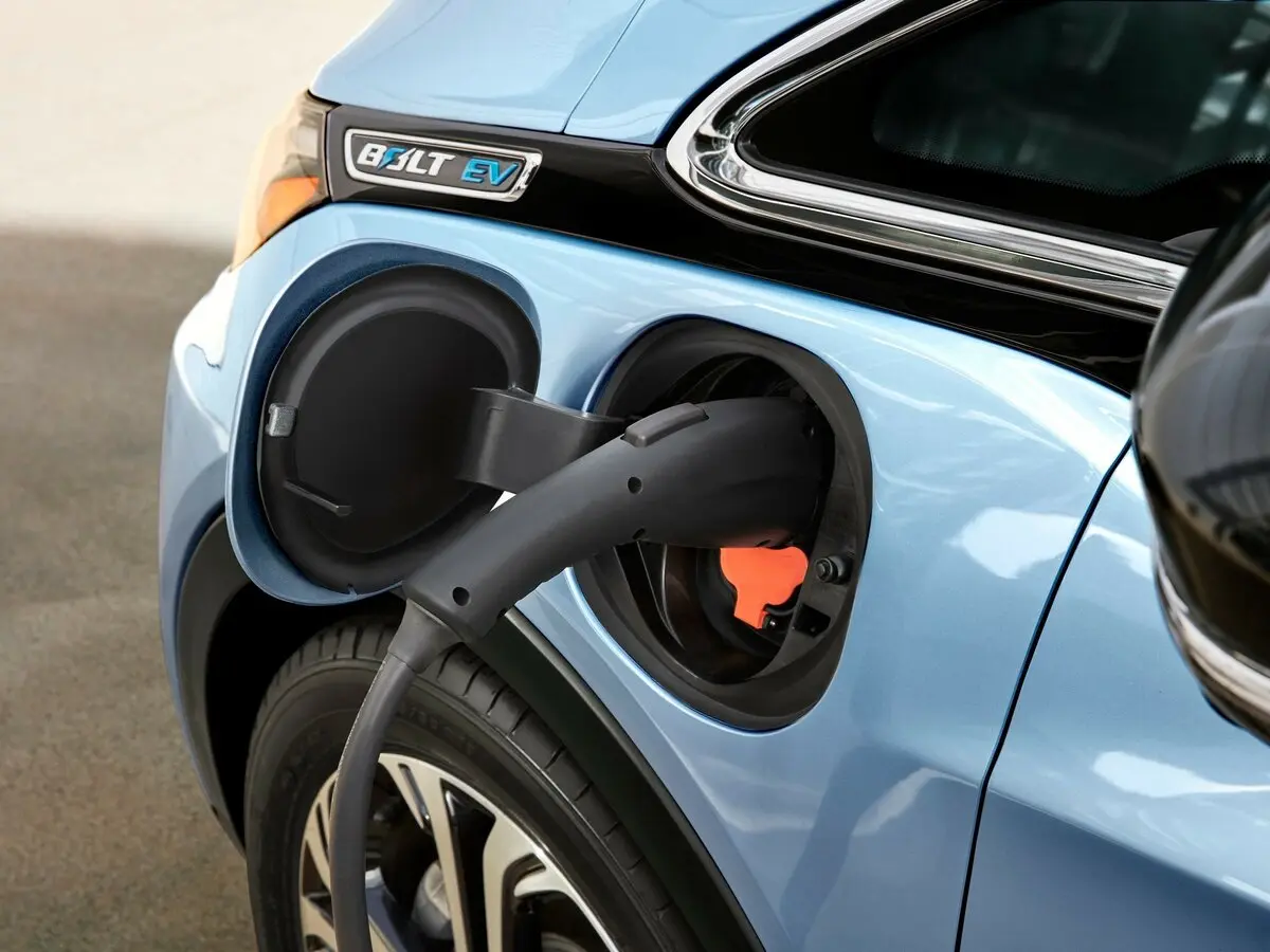Chevrolet Bolt I Хэтчбек 5 дв. — сүрөт 14