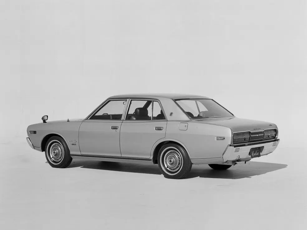 Nissan Cedric III (230) Седан — 照片 3