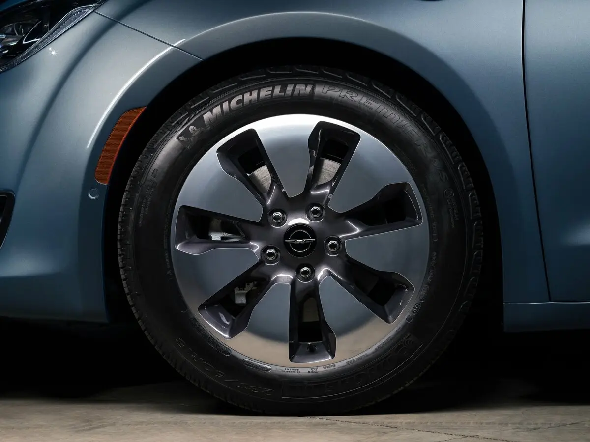 Chrysler Pacifica RU Минивэн — сүрөт 16