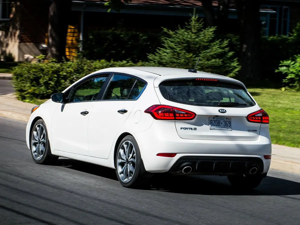 Kia Forte II Рестайлинг Хэтчбек 5 дв. — сүрөт 3
