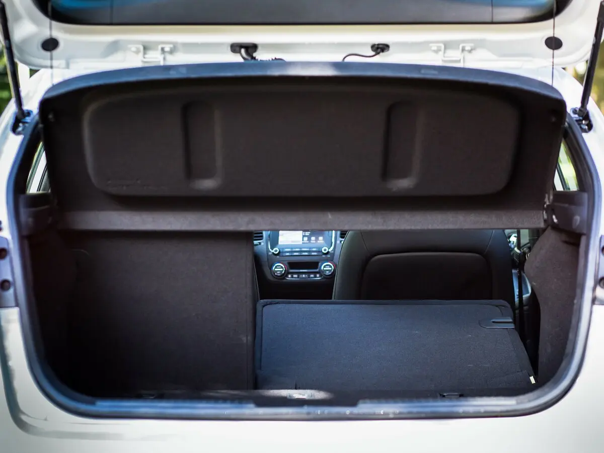 Kia Forte II Рестайлинг Хэтчбек 5 дв. — сүрөт 9