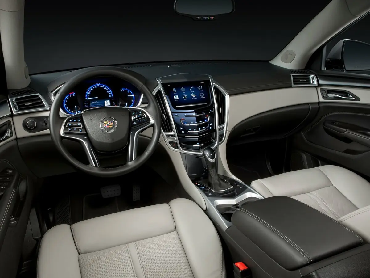 Cadillac SRX II Рестайлинг Внедорожник 5 дв. — 照片 6