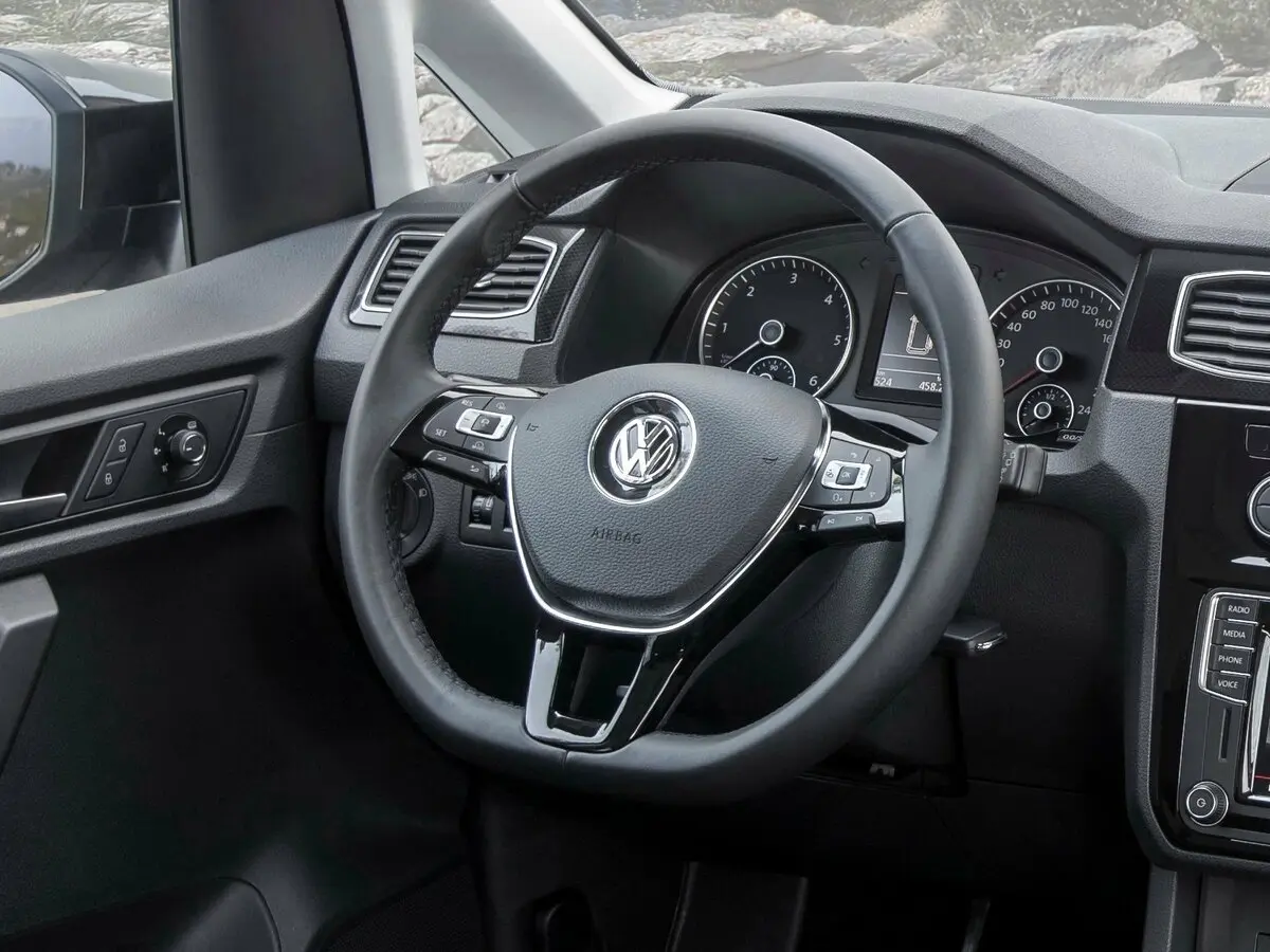 Volkswagen Caddy IV Компактвэн Alltrack — фото 8
