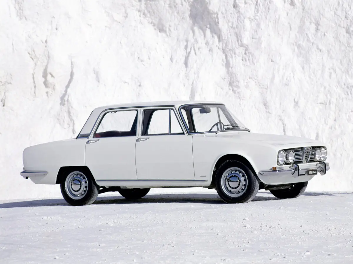 Alfa Romeo 105/115 1965 – 1977 Седан 1750/2000 Berlina — сүрөт 3