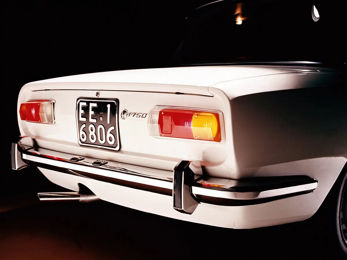Alfa Romeo 105/115 1965 – 1977 Седан 1750/2000 Berlina — сүрөт 7