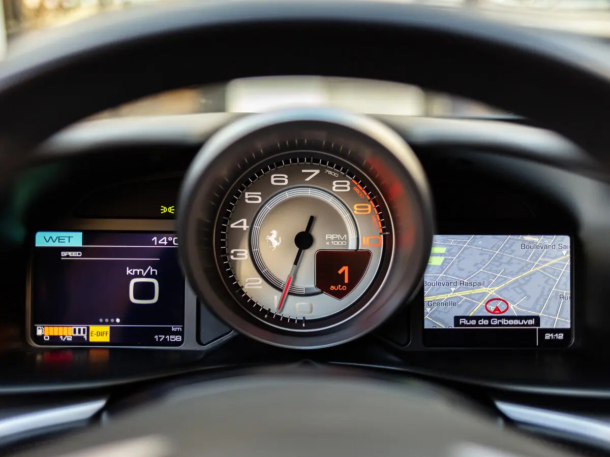 Ferrari GTC4Lusso 2016 – 2020 Хэтчбек 3 дв. — сүрөт 9