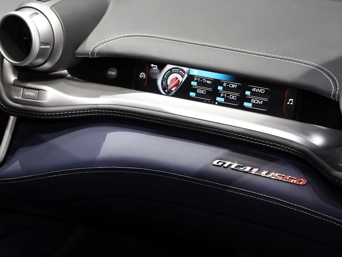 Ferrari GTC4Lusso 2016 – 2020 Хэтчбек 3 дв. — сүрөт 16