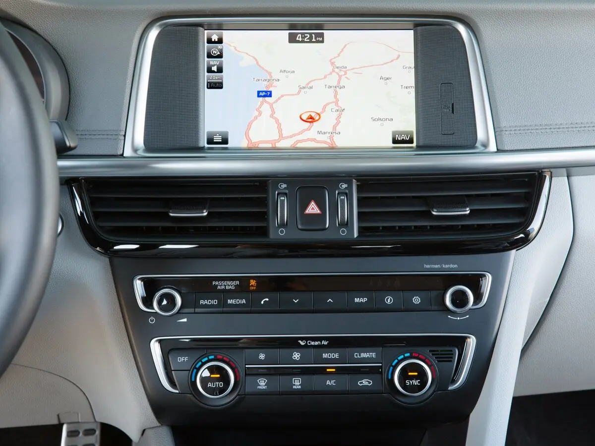 Kia Optima IV Универсал 5 дв. — фото 14