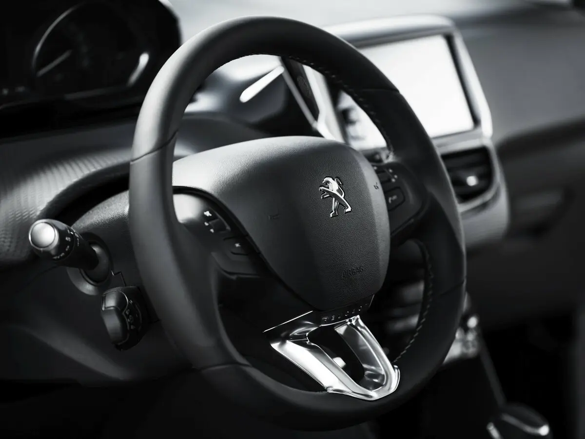Peugeot 2008 I Рестайлинг Внедорожник 5 дв. — сүрөт 8