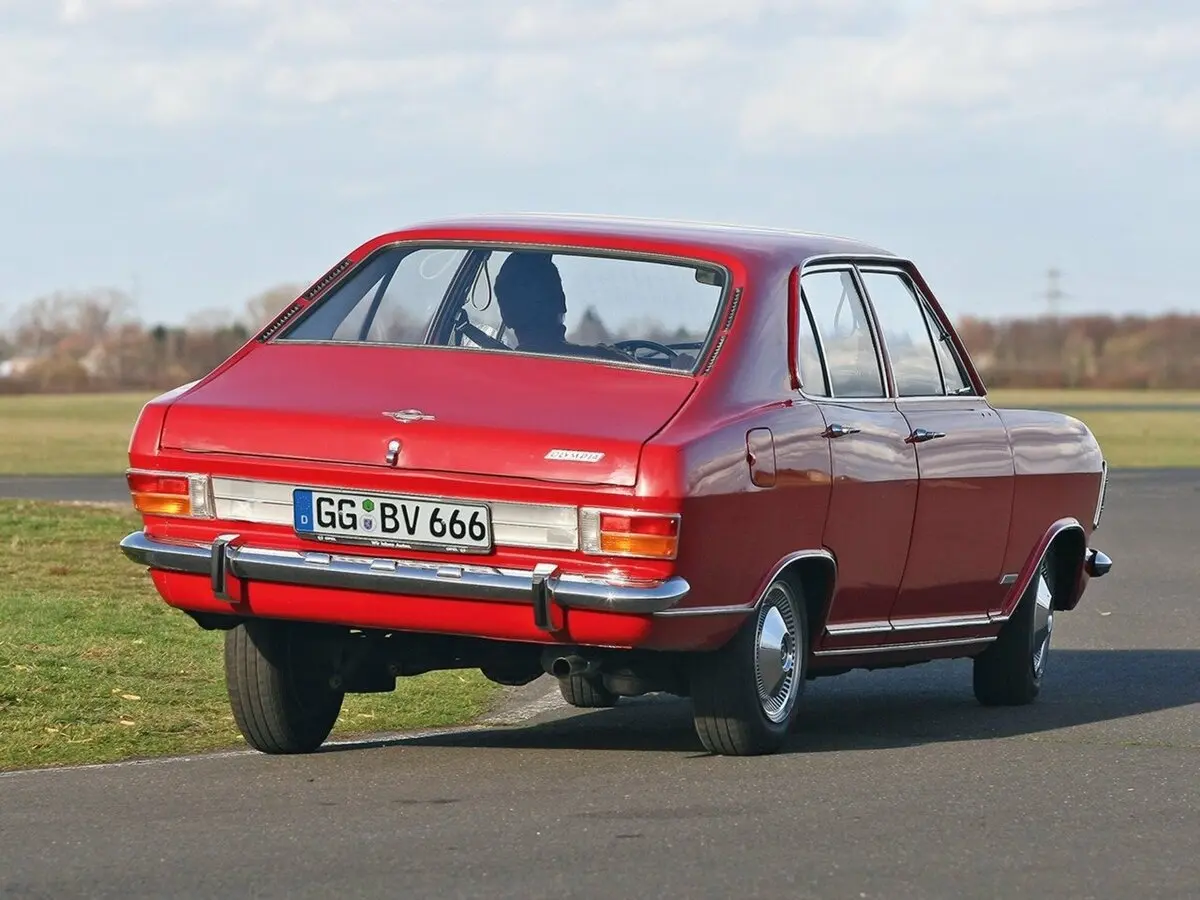 Opel Olympia A Седан — сүрөт 2