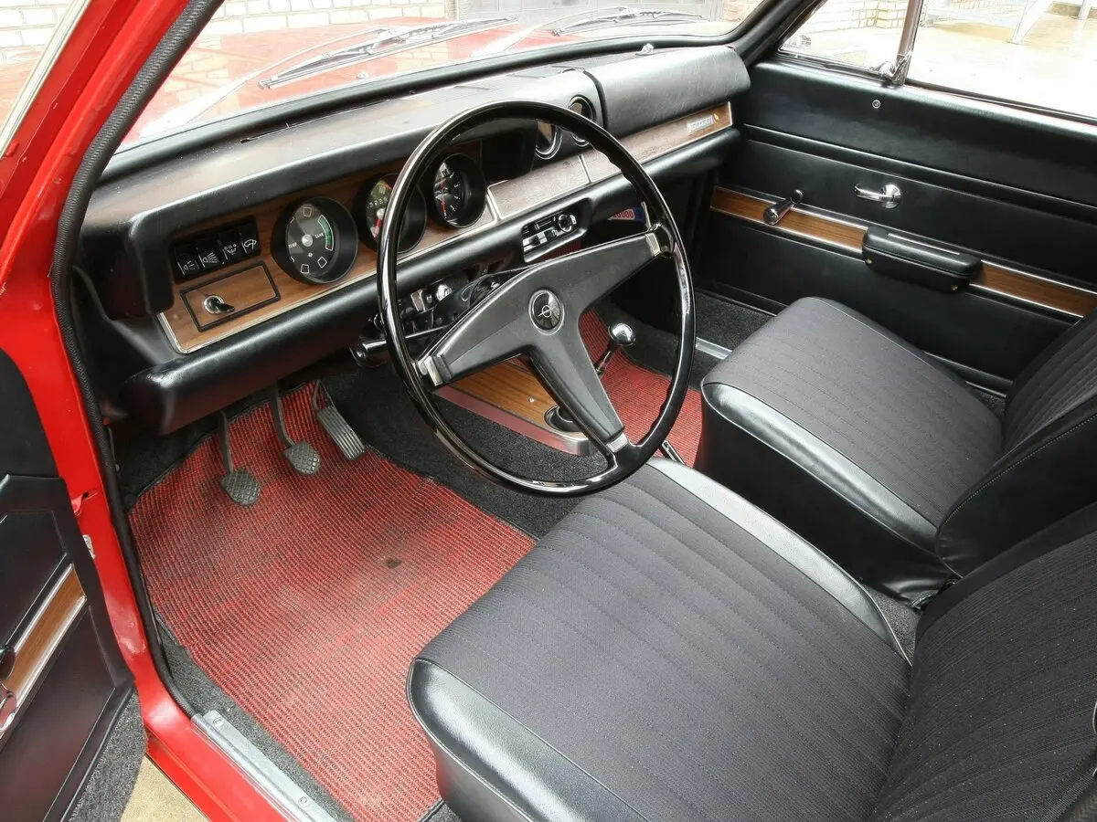 Opel Olympia A Седан — сүрөт 3
