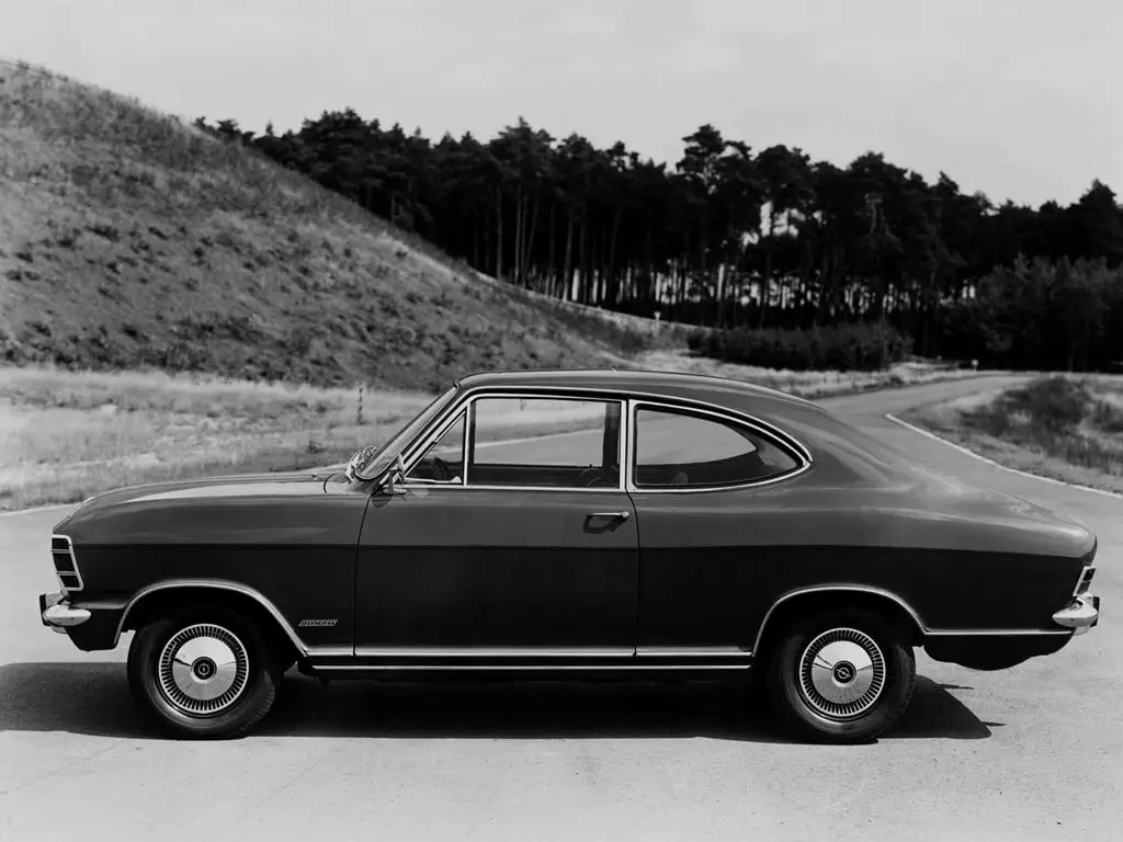 Opel Olympia A Купе — 照片 2