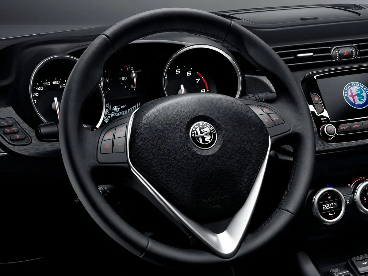 Alfa Romeo Giulietta III Рестайлинг Хэтчбек 5 дв. — сүрөт 7