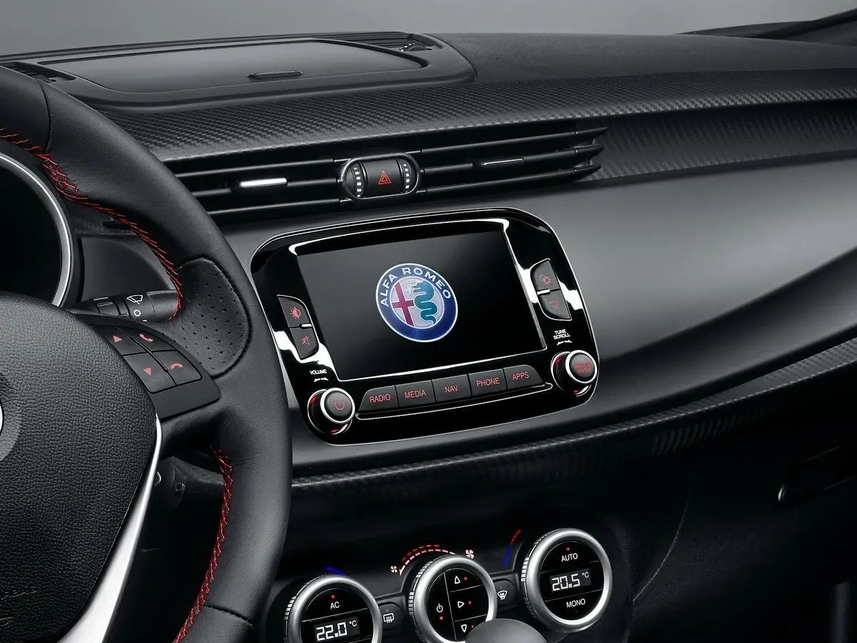 Alfa Romeo Giulietta III Рестайлинг Хэтчбек 5 дв. — сүрөт 12