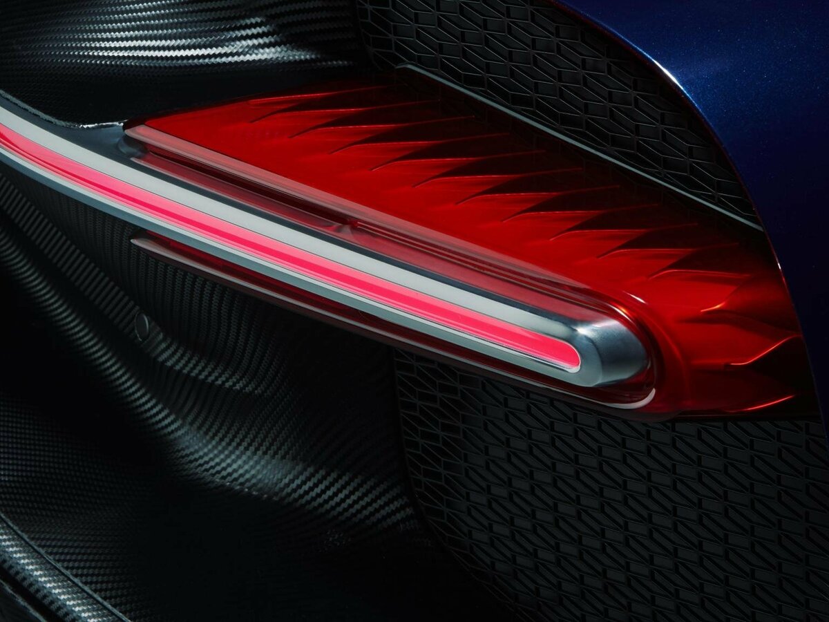 Bugatti Chiron 2016 – 2023 Купе — фото 12