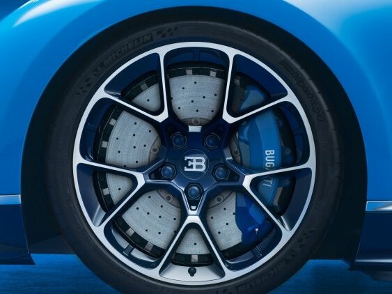 Bugatti Chiron 2016 – 2023 Купе — фото 15