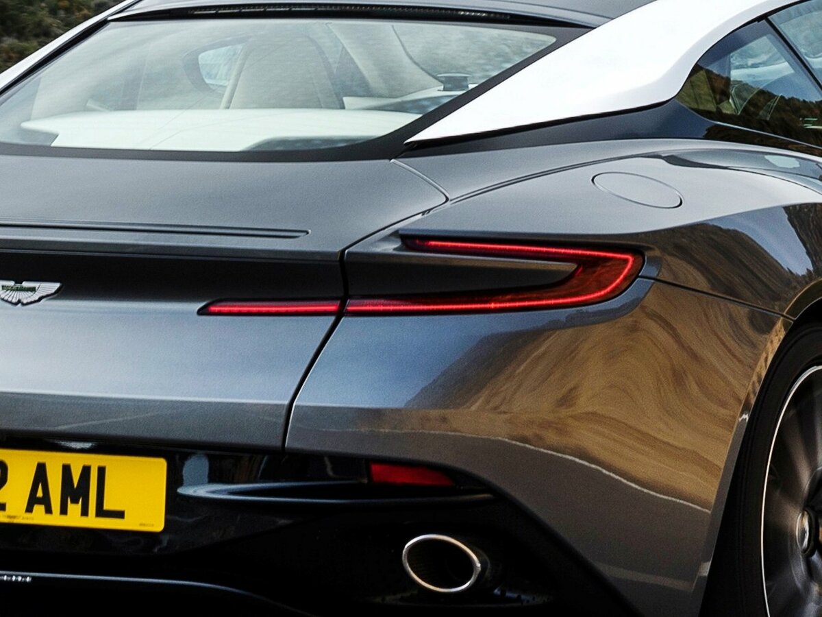 Aston Martin DB11 I Купе — фото 11