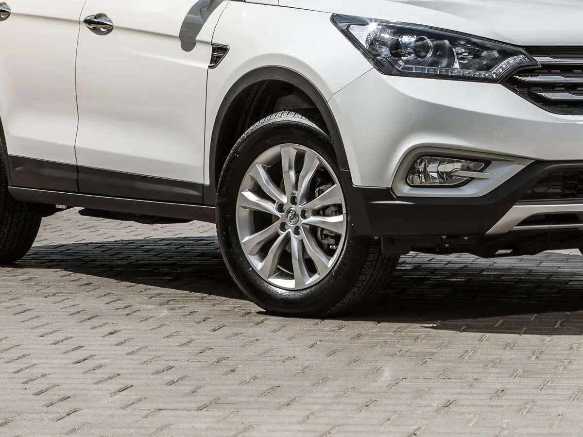Dongfeng AX7 I Внедорожник 5 дв. — сүрөт 11