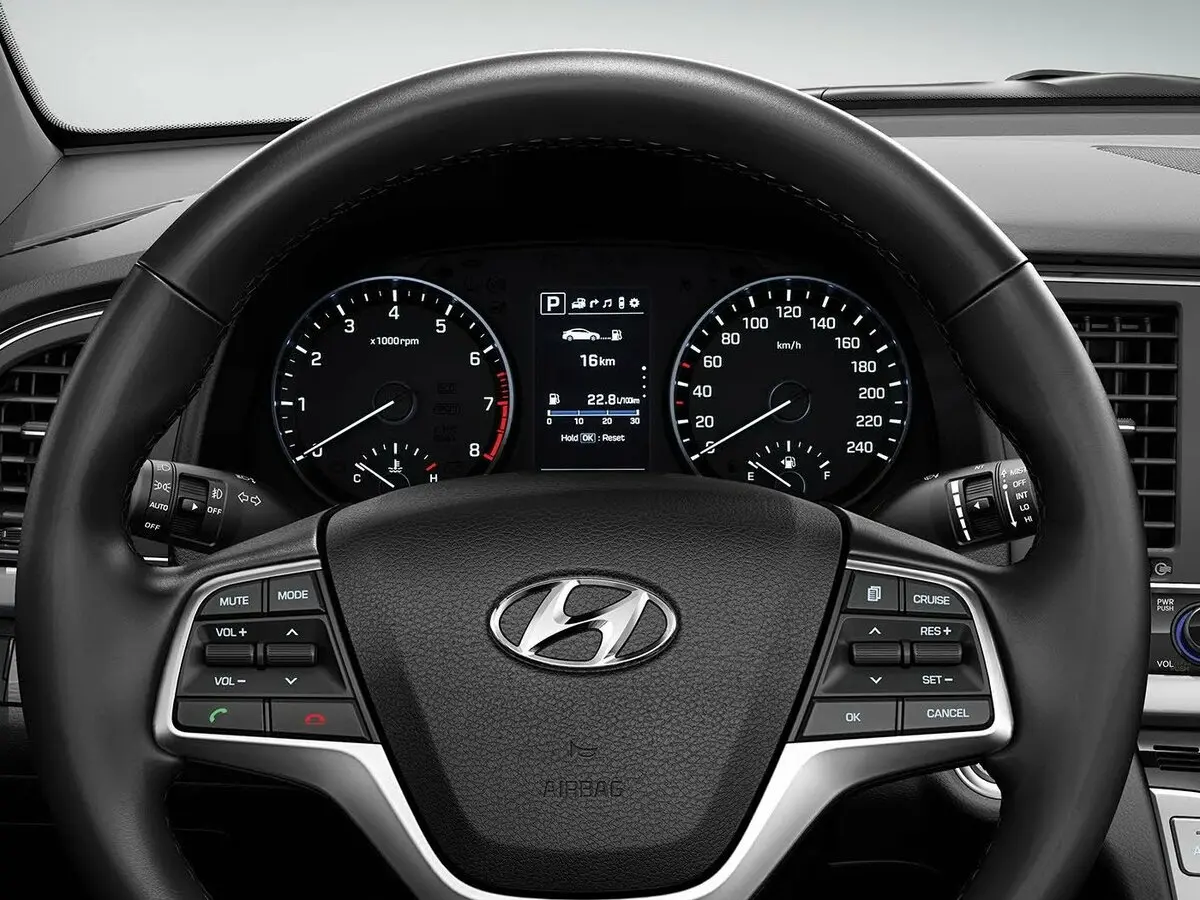 Hyundai Elantra VI (AD) Седан — сүрөт 9