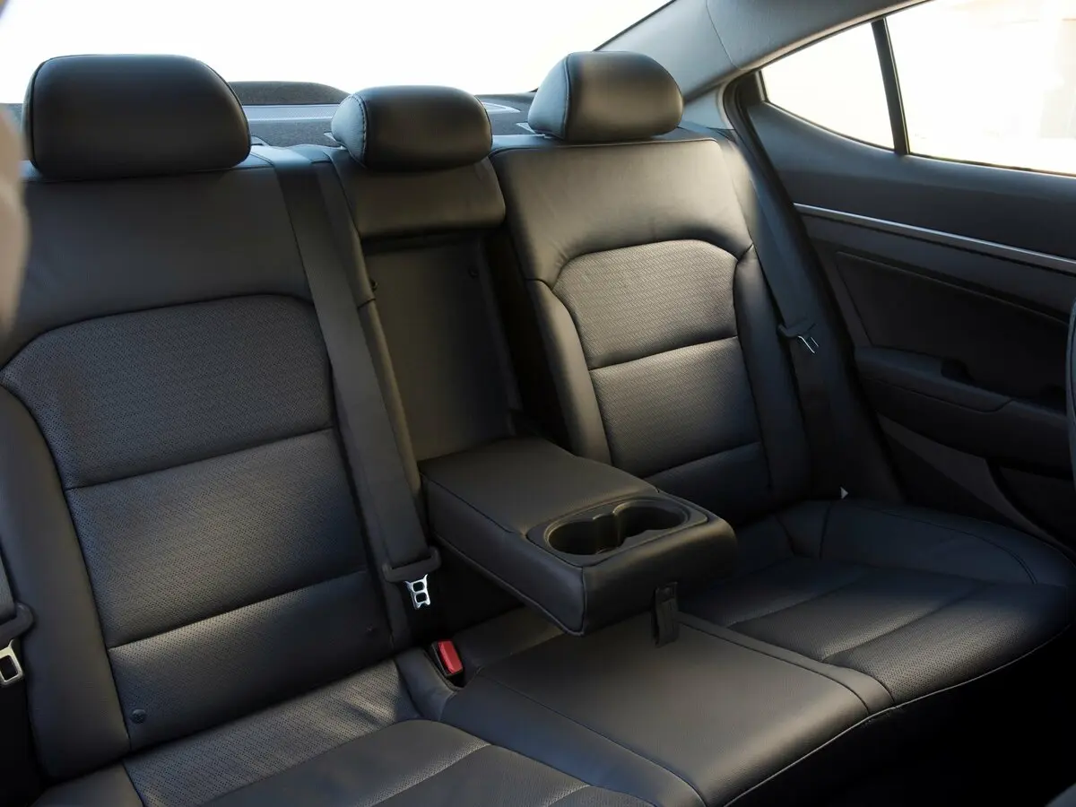 Hyundai Elantra VI (AD) Седан — сүрөт 12