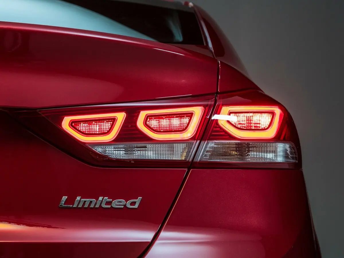 Hyundai Elantra VI (AD) Седан — сүрөт 18