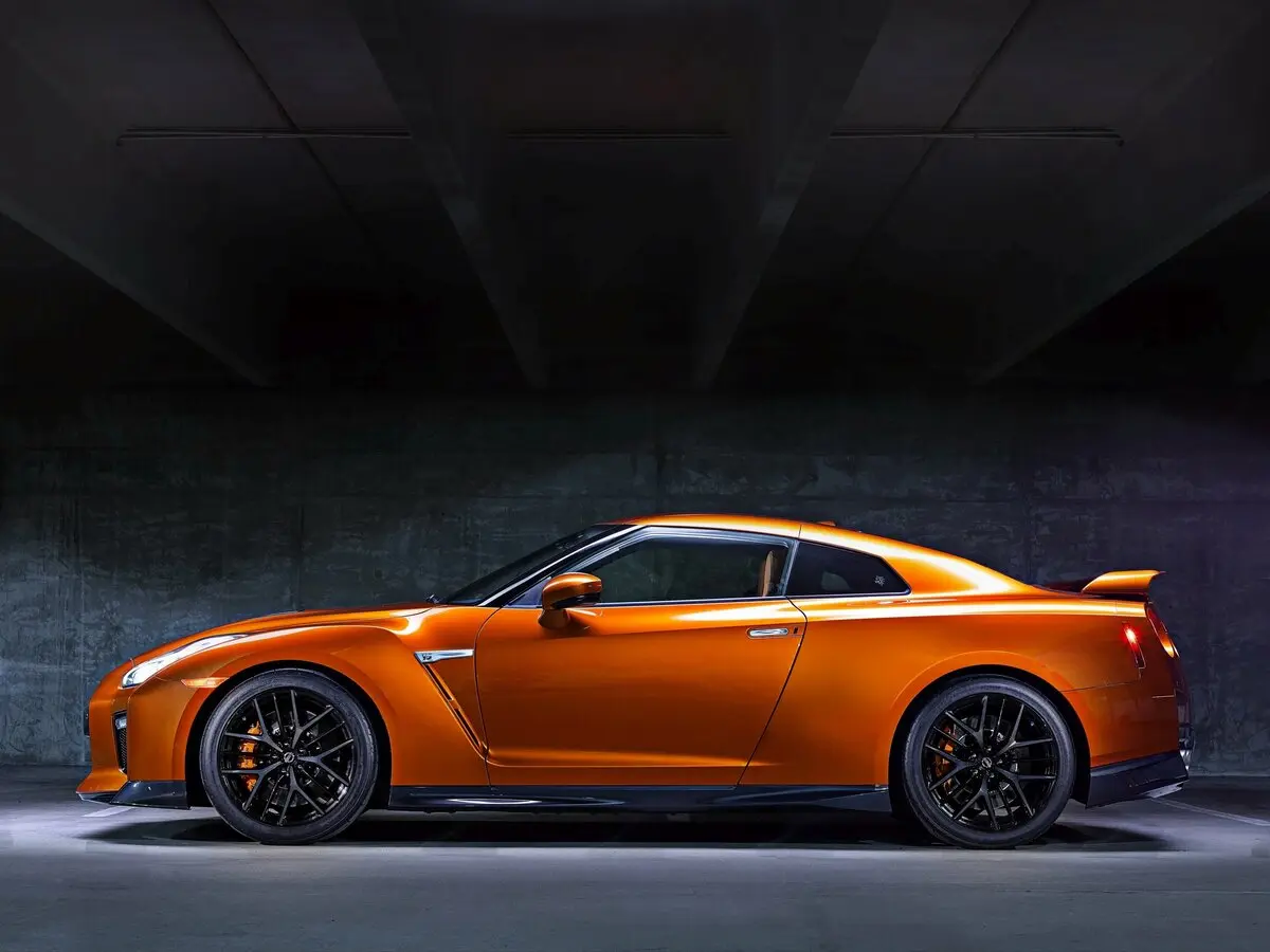 Nissan GT-R I Рестайлинг 3 Купе — 照片 2