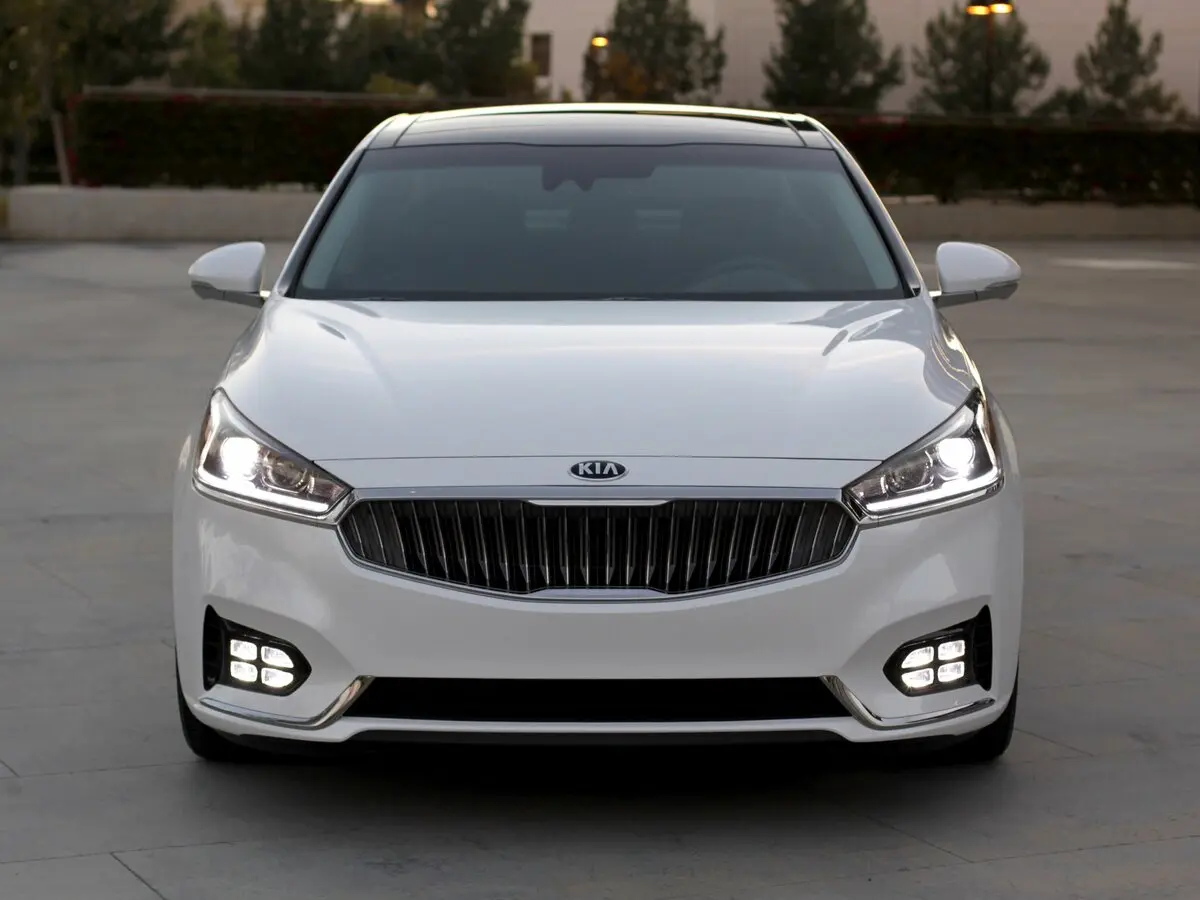 Kia Cadenza II Седан — сүрөт 3