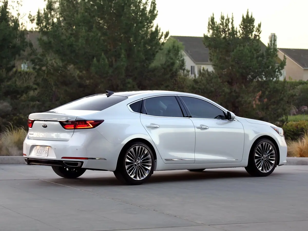 Kia Cadenza II Седан — сүрөт 4