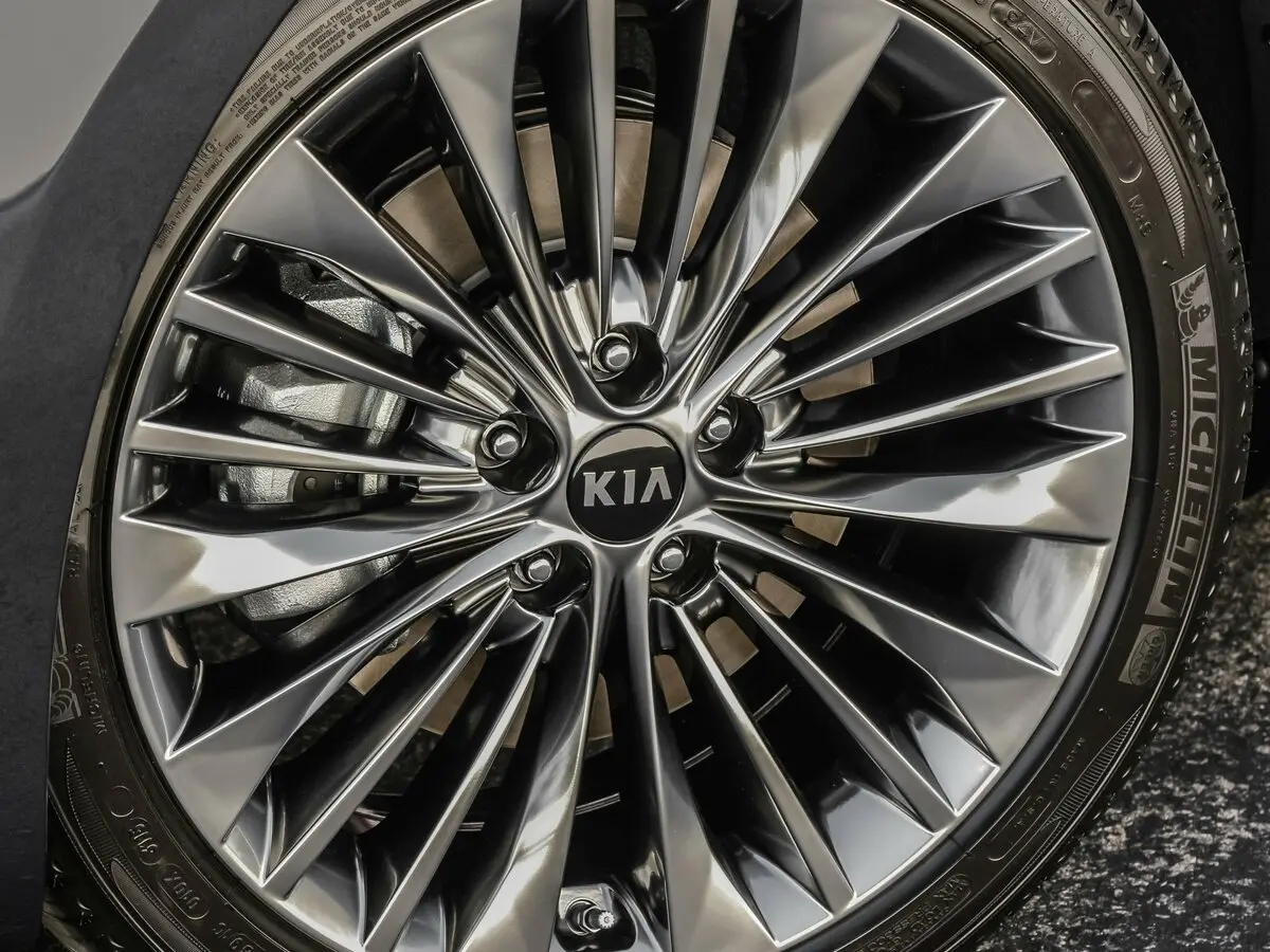 Kia Cadenza II Седан — сүрөт 17