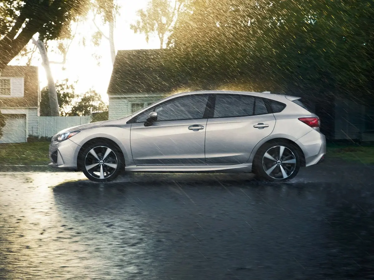 Subaru Impreza V Хэтчбек 5 дв. — фото 2
