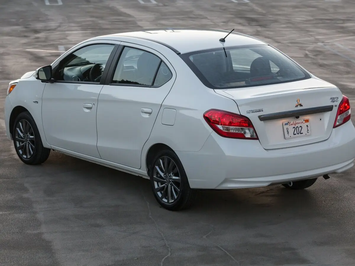 Mitsubishi Mirage VI Рестайлинг Седан — photo 3
