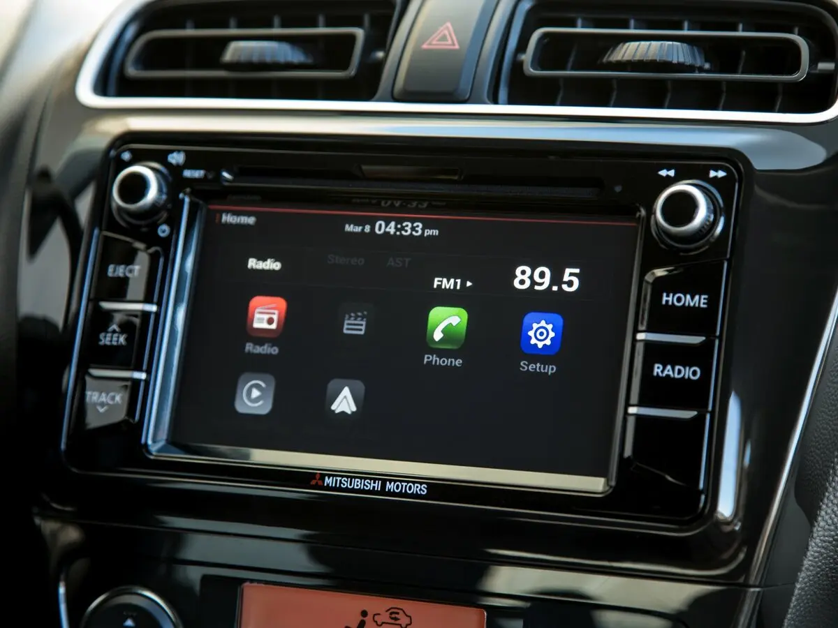 Mitsubishi Mirage VI Рестайлинг Седан — photo 13