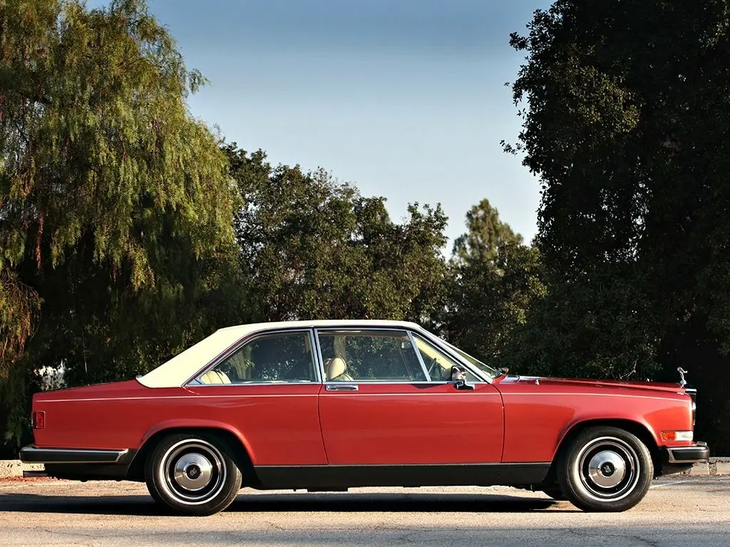 Rolls-Royce Camargue 1975 – 1986 Седан 2 дв. — photo 2