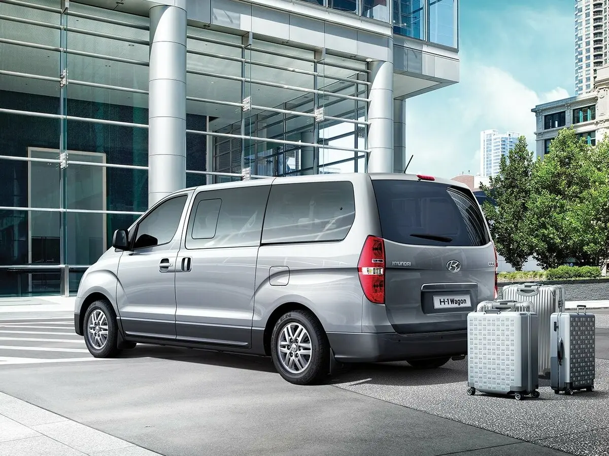 Hyundai H-1 II Рестайлинг Минивэн — фото 4