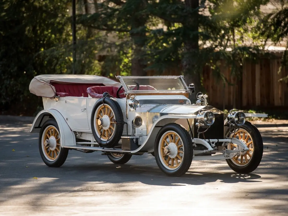 Rolls-Royce Silver Ghost 1906 – 1926