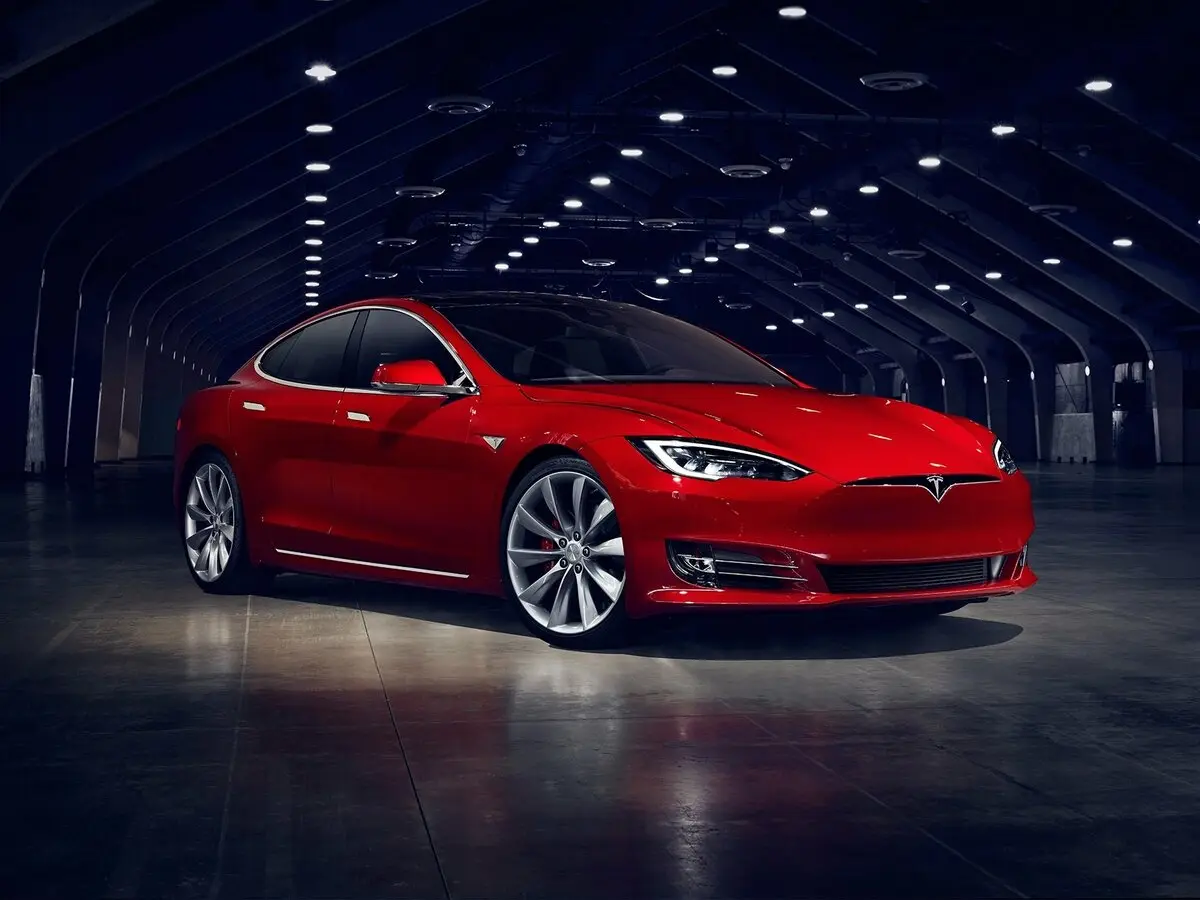 Tesla Model S I Рестайлинг Лифтбек — фото 2