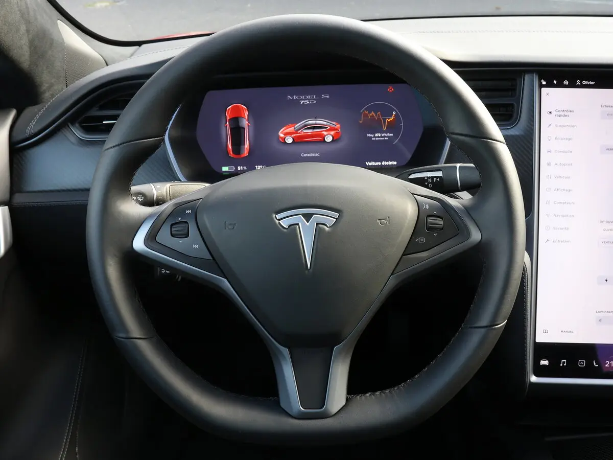 Tesla Model S I Рестайлинг Лифтбек — фото 11