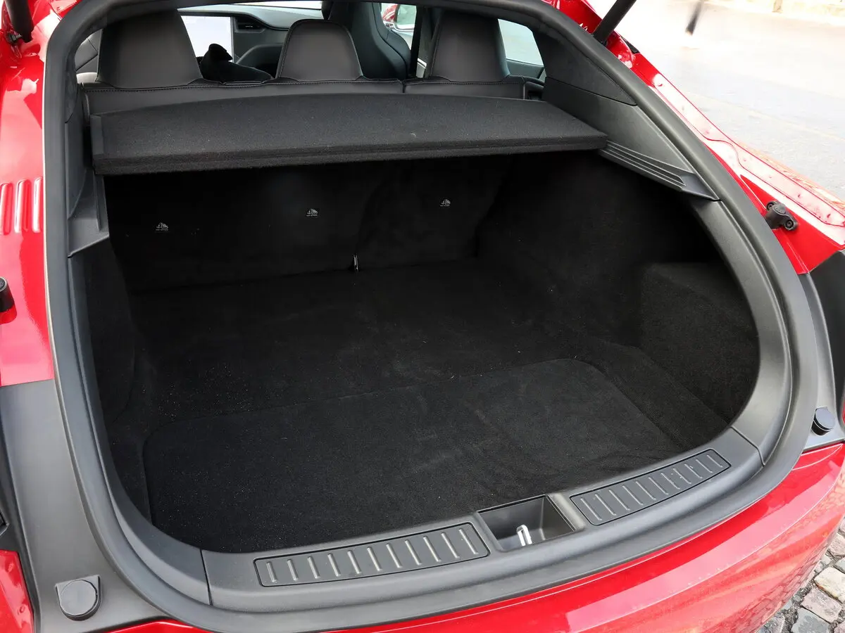 Tesla Model S I Рестайлинг Лифтбек — фото 14