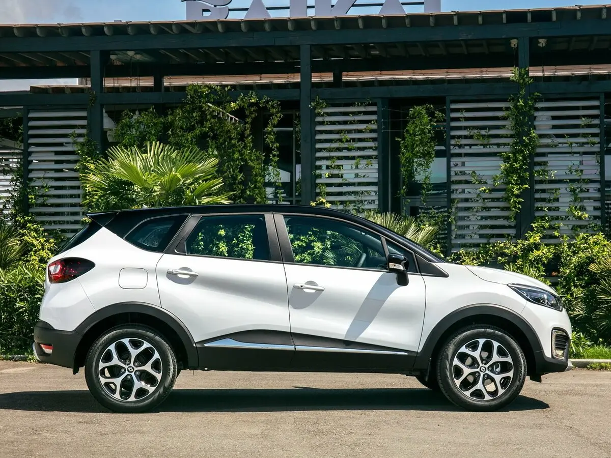 Renault Kaptur I Внедорожник 5 дв. — фото 2