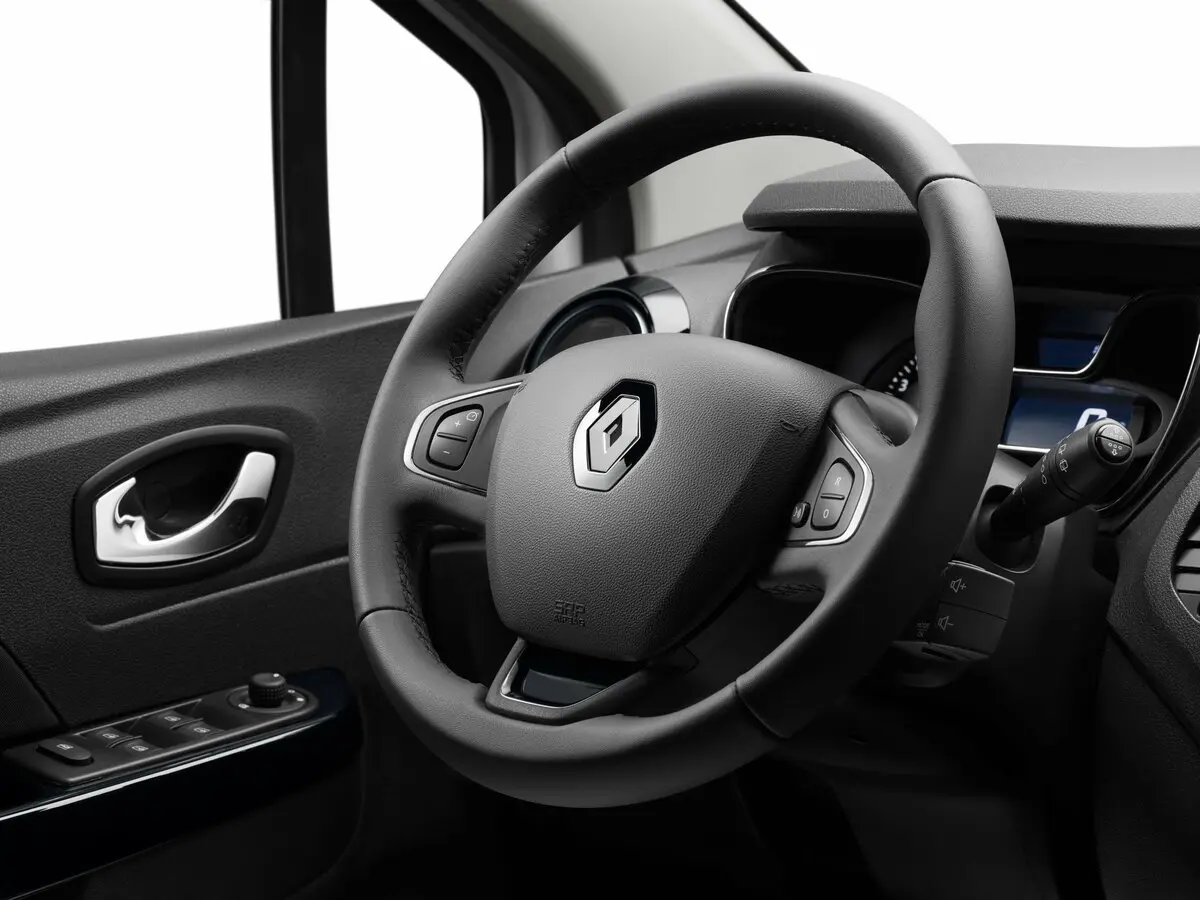 Renault Kaptur I Внедорожник 5 дв. — фото 10