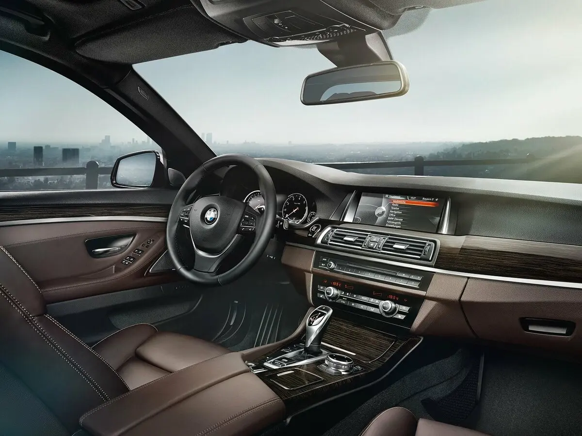 BMW 5 серии VI (F10/F11/F07) Рестайлинг Седан Long — фото 5