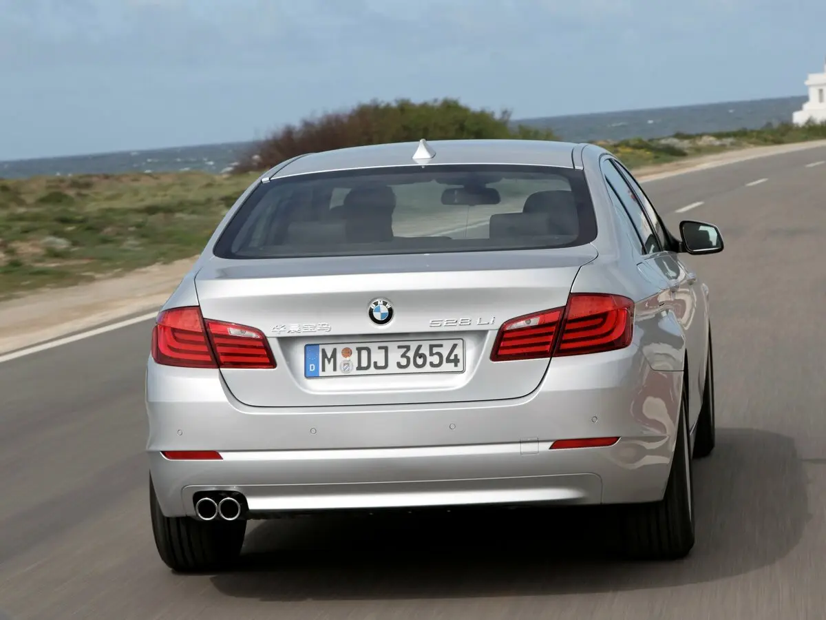 BMW 5 серии VI (F10/F11/F07) Седан Long — фото 4