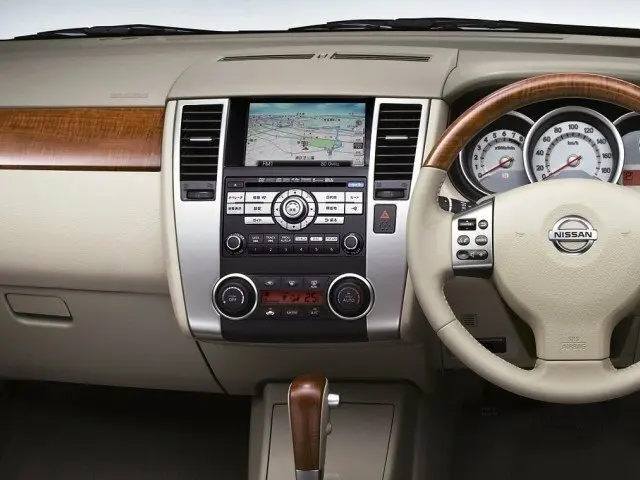 Nissan Tiida I Седан Latio — сүрөт 5