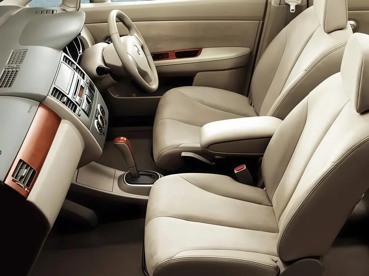 Nissan Tiida I Седан Latio — сүрөт 6