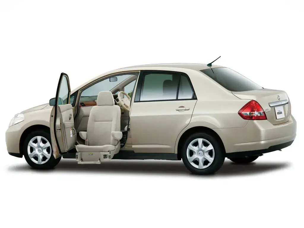 Nissan Tiida I Седан Latio — сүрөт 8