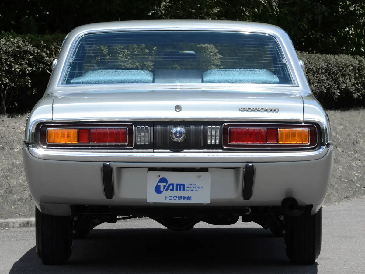 Toyota Crown IV (S60/S70) Седан — сүрөт 5