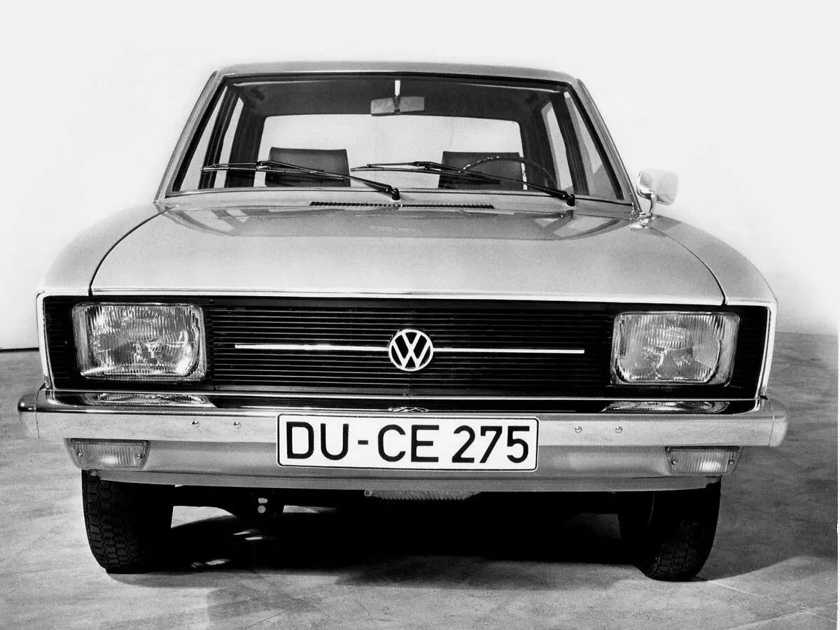 Volkswagen K70 1970 – 1974 Седан — photo 3