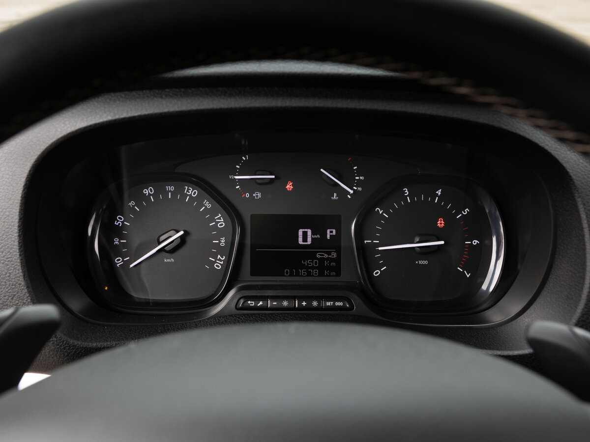 Citroen SpaceTourer I Минивэн M — фото 24